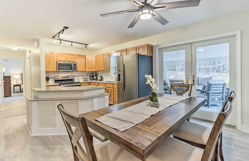 Briar Crest Woods Casa | Blakeslee Home w/ Private Hot Tub, 5 Mi to Skiing!