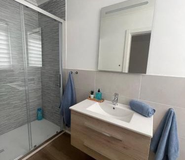 Valdepenas Apartamento | Blanco y Añil Plaza