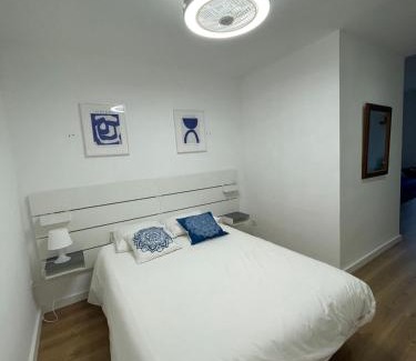 Valdepenas Apartamento | Blanco y Añil Plaza