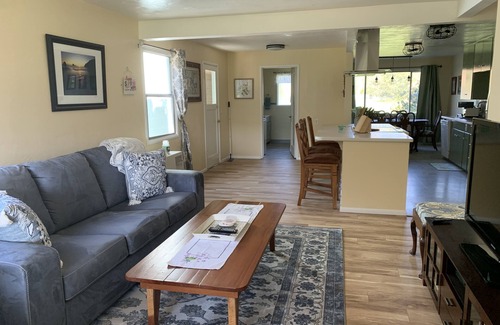 Orick Otro | Blankenship Farmhouse