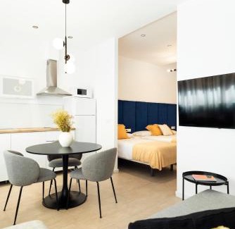 Aiora Apartamento | Blanq Marina Suites