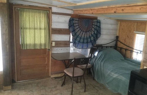 Cedar Lane Cabina | Blast-N-Cast Cabin en Caney Creek Mejor precio en Sargent, descuentos disponibles