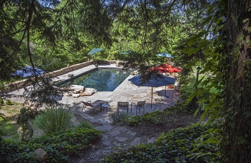 Asheville Cabaña | Mezcla ciudad y país en Lucky W Cottage