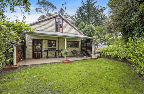 Neerim South Cabaña | Blerick Mudbrick Cottage - Spa y serenidad