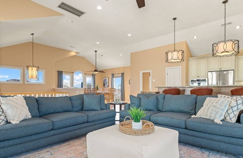 Manteo Casa | Blessed by the Bay 5 Bedroom Home in Manteo