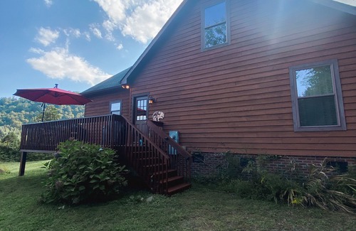 Hot Springs Casa | “Blessed View” Nostalgic Mountain House with gorgeous view!