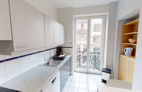 Historic Center Apartamento | bleu mesange 90m2 city center 2br 2bth