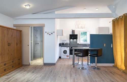 Pernes-les-Fontaines Apartamento | Bleu PAP'S