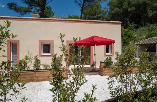 Pernes-les-Fontaines Apartamento | Bleu PAP'S