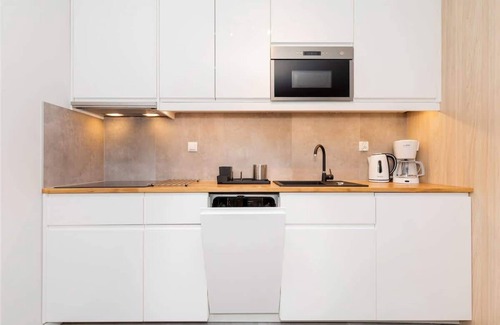 West Pomeranian Voivodeship Apartamento | Apartamento Blizej Morza 14/11 con dormitorio y balcón.