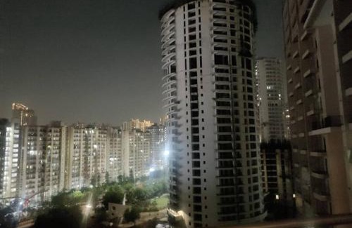 Noida Apartamento | Bliss Chalets -Northeye Studio