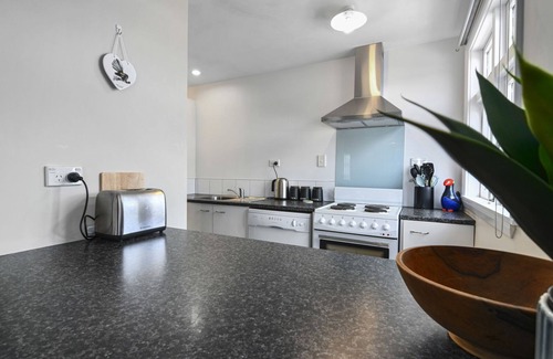 Blenheim Casa | Bliss on Barratt - Blenheim Holiday Home