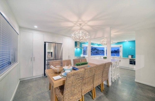Mermaid Waters Casa | Bliss On The Point de lujo familiar!