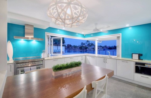 Mermaid Waters Casa | Bliss On The Point de lujo familiar!
