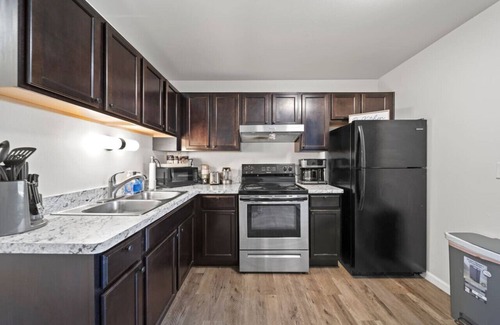Sterling Heights Apartamento | Blissful Coziness 1BD W Free parking n Fast Wi-fi