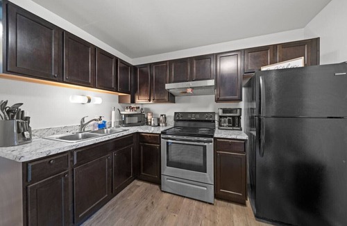 Sterling Heights Apartamento | Blissful Coziness 1BD W Free parking n Fast Wi-fi
