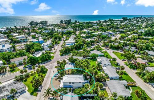 Holmes Beach Casa | Blissful Paradise