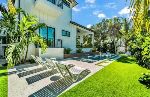 Holmes Beach Casa | Blissful Paradise