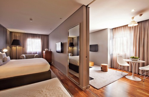 Santo Antonio Hotel | Blissful Stay Near Avenida da Liberdade, Full Kitchen, Pet-Friendly, Altis Prime