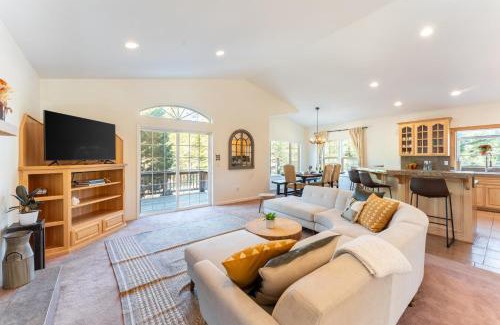 Tahoe Paradise Casa | Blitzen by AvantStay Pet-Friendly Tahoe Retreat Near Heavenly Ski Resort