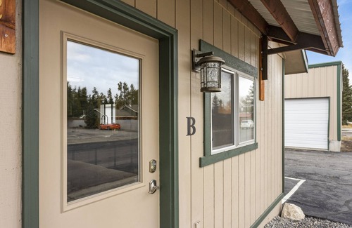 West Yellowstone Apartamento | Blocks from the National Park- Yellowstone Hideaway Unit B