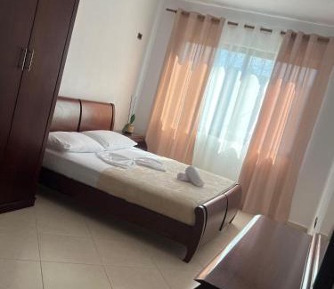 Tirana Apartamento | Bloom Haven