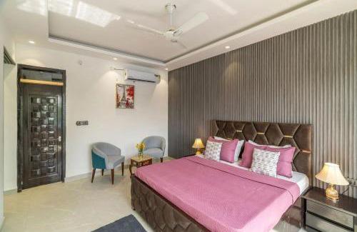 Faridabad Complejo | Bloom Haven by Madaan