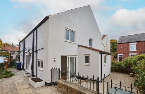 Guisborough Cabaña | Blossom Holiday Lets - 96 Roseberry Cottages