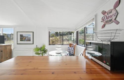 Nubeena Casa | Blossoms on the Bay - 4 Bedrooms