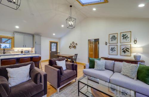 Blowing Rock Casa | Blowing Rock Escape with Covered Deck and Fire Pit