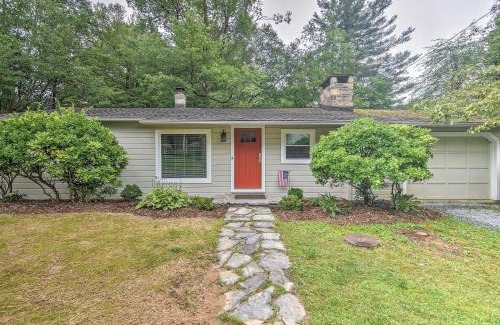 Blowing Rock Casa | Blowing Rock Home 1 Block to Downtown!