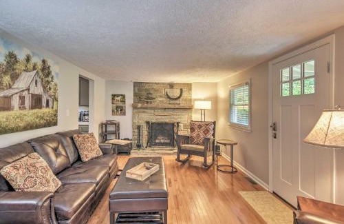 Blowing Rock Casa | Blowing Rock Home 1 Block to Downtown!