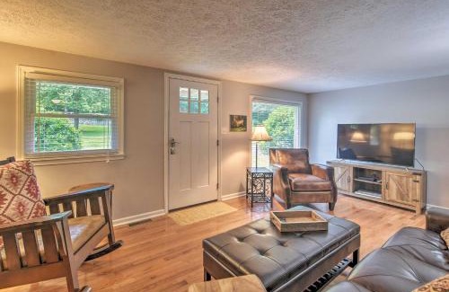 Blowing Rock Casa | Blowing Rock Home 1 Block to Downtown!