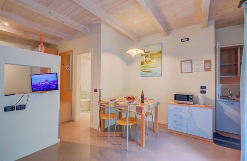 Desenzano del Garda Apartamento | Blue Apartment Desenzano With Wifi