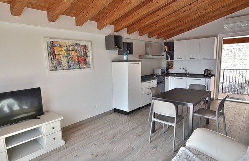 Marciaga Apartamento | Blue Apartment in Marciaga di Costermano