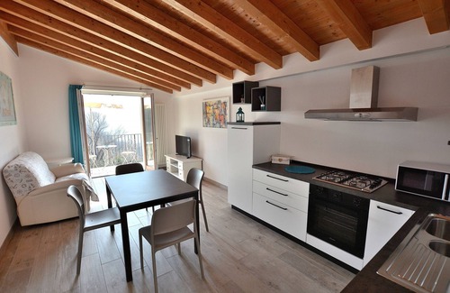 Marciaga Apartamento | Blue Apartment in Marciaga di Costermano