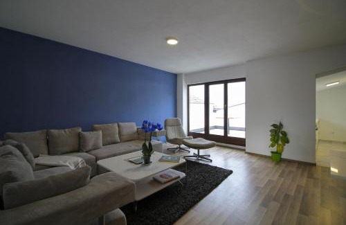 Prizren Apartamento | Blue apartment over Prizren roofs