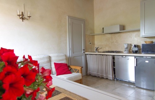 Sovicille Apartamento | Blue/Arancio-Apartamento-Apartamento-Baño Privado-Vista al Jardín