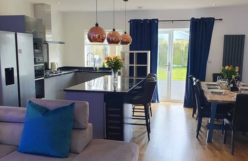 Trearddur Bay Casa | Blue Bay Villa in Trearddur Anglesey