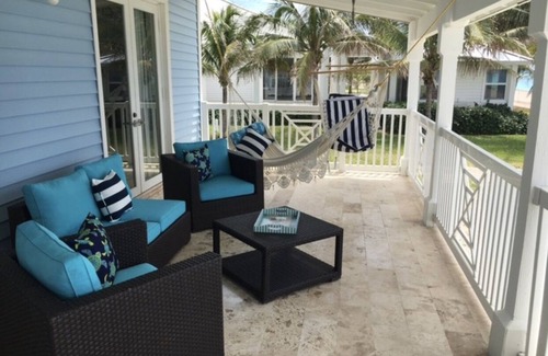 Alice Town Casa | Blue Beach Front Home at Resort World