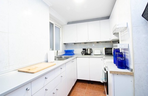 El Cabanyal Apartamento | BLUE BEACH HOUSE - Confortable. Perfecto para familias. Playa y WIFI.