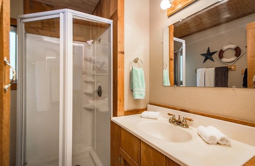 Edgemont Cabina | Blue Clouds Resort Rustic Charm