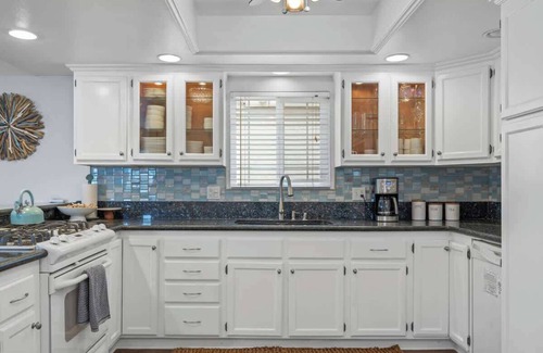 Silver Strand Casa | Blue Crush with SUP, Rooftop Deck & Firepit