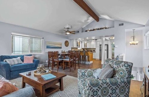Silver Strand Casa | Blue Crush with SUP, Rooftop Deck & Firepit