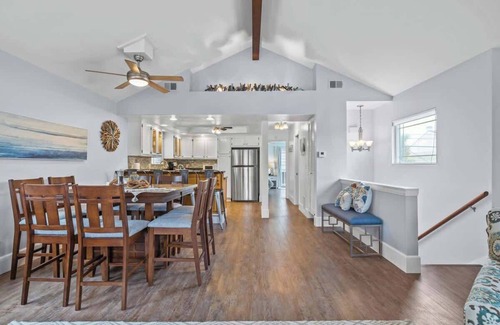 Silver Strand Casa | Blue Crush with SUP, Rooftop Deck & Firepit