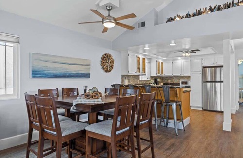 Silver Strand Casa | Blue Crush with SUP, Rooftop Deck & Firepit