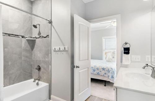 Holden Beach Casa | Blue Diamond by Pier 42 Vacations Oceanfront Luxury for 30 Guests