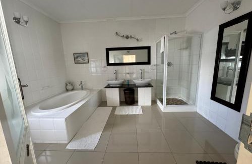 Springbok Cama Y Desayuno | Blue Diamond Lodge & Spa