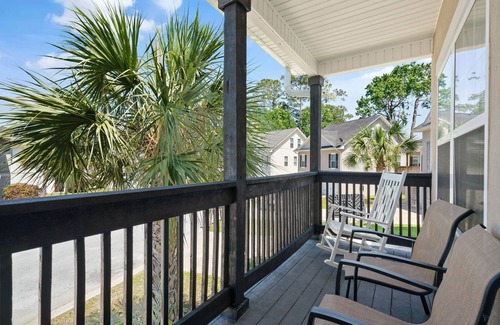 Country Club Estates Casa | Blue Dog Inn | 3 Bed, 2 Bath