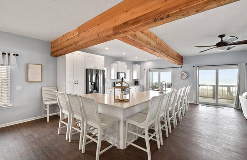 Lullwater Beach On Gulf Of Mexico Casa | Blue Dolphin - Luxurious Beach Front Home walking distance to Pier Park in PCB